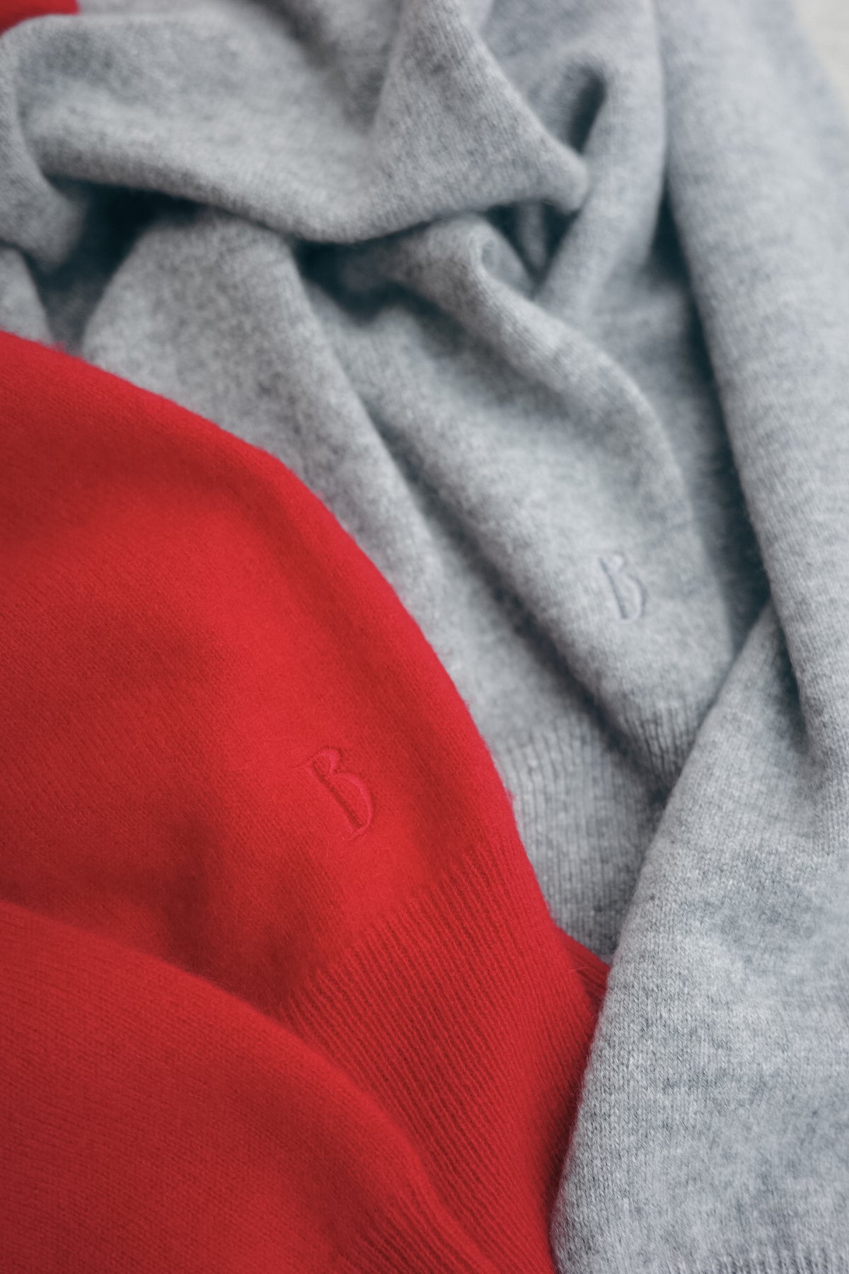 BISOWN CASHMERE B V NECK