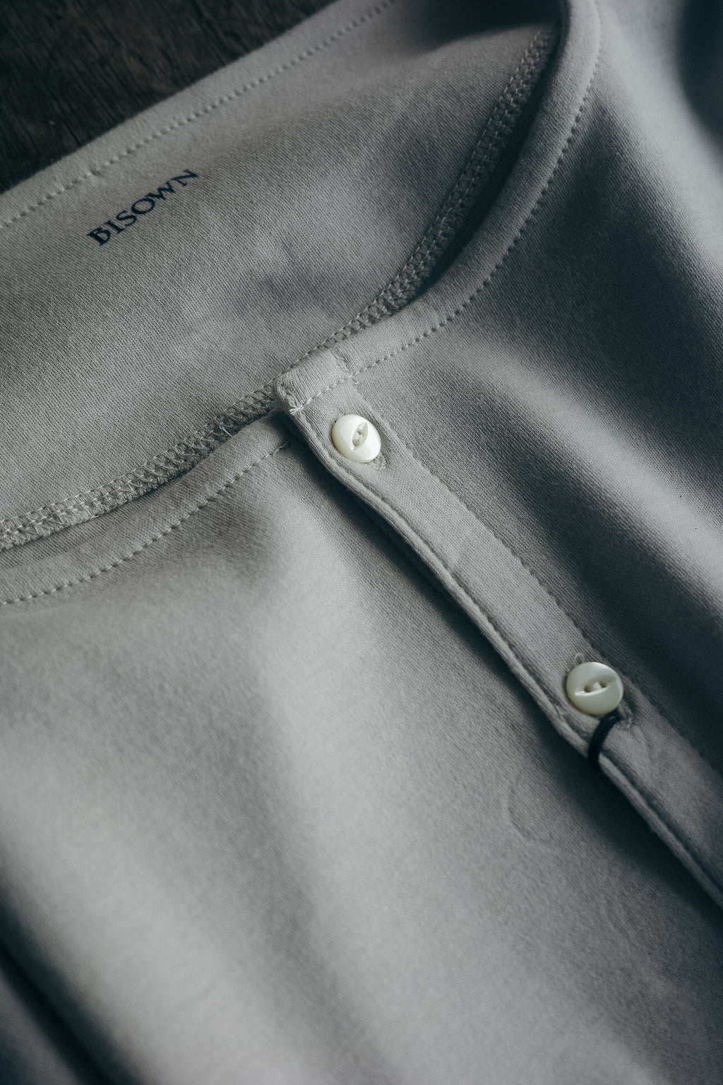 BISOWN CO/CA HENRY NECK CUT&SEWN