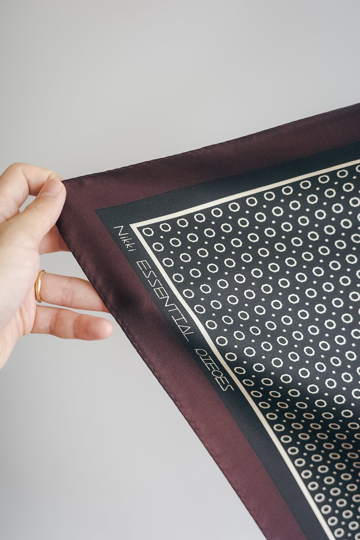 Nikki ESSENTIAL PIECES KOMON Silk Scarf
