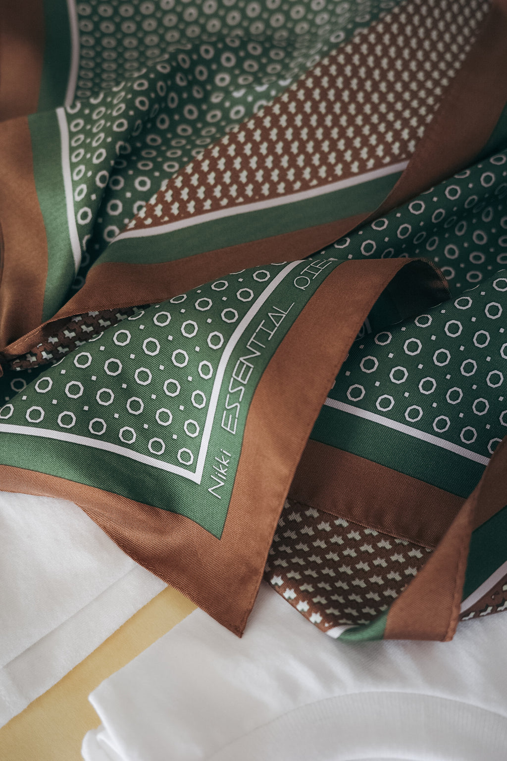 Nikki ESSENTIAL PIECES KOMON Silk Scarf