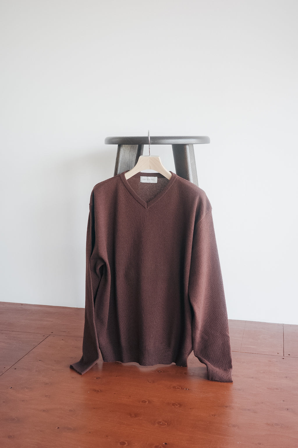 ENCOMING KNITTED V NECK JUMPER