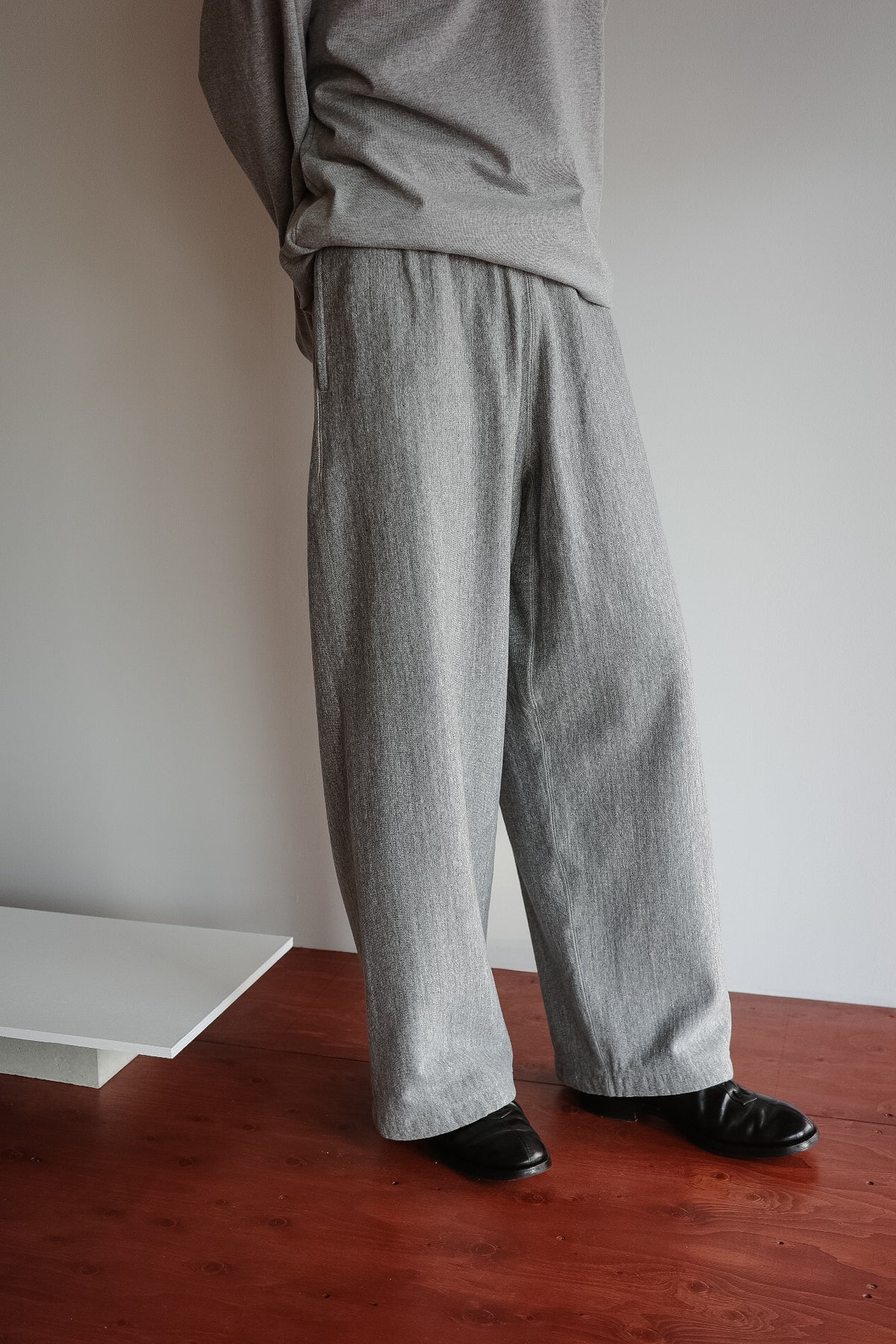 ULTERIOR FADED SILKY TERRY BAGGY SWEAT PANTS (The BORDER Edit.)