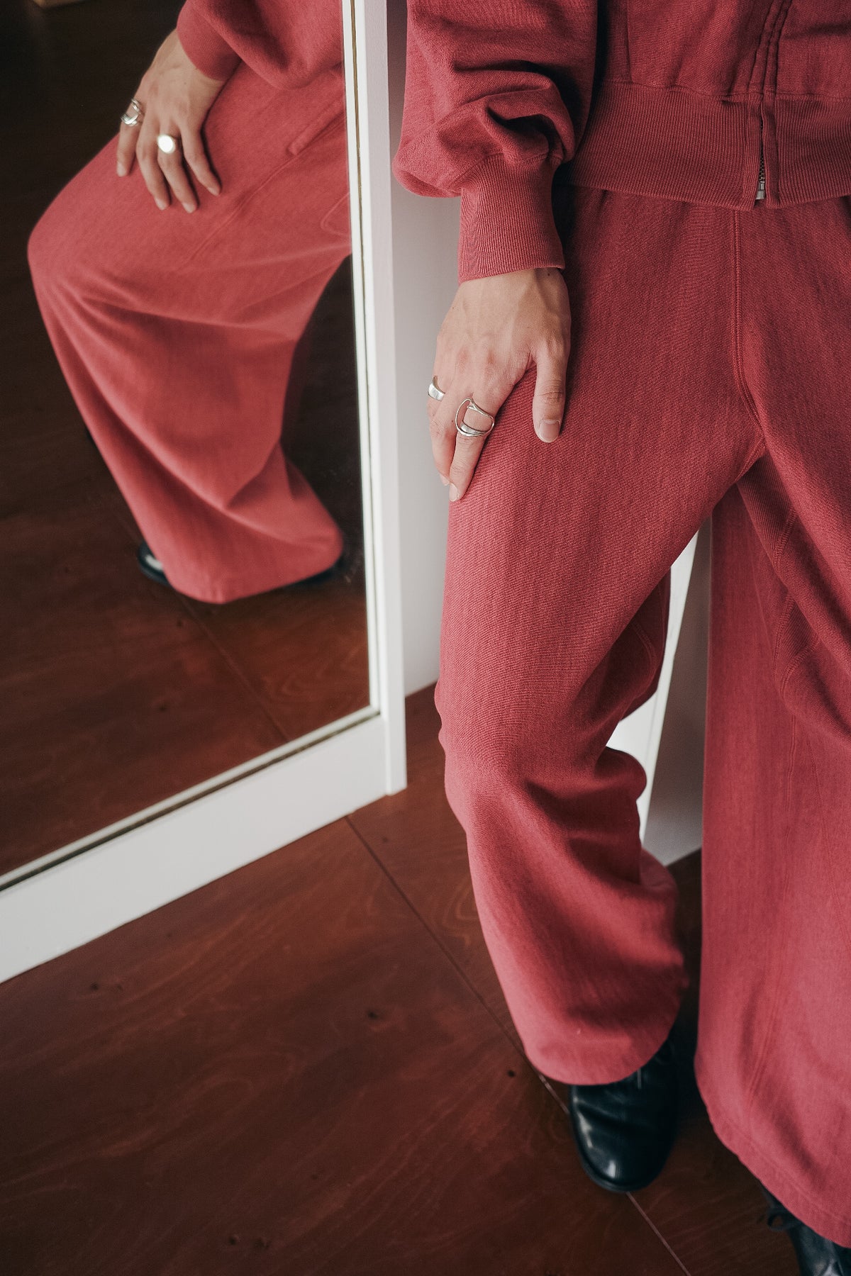 ULTERIOR FADED SILKY TERRY BAGGY SWEAT PANTS (The BORDER Edit.)