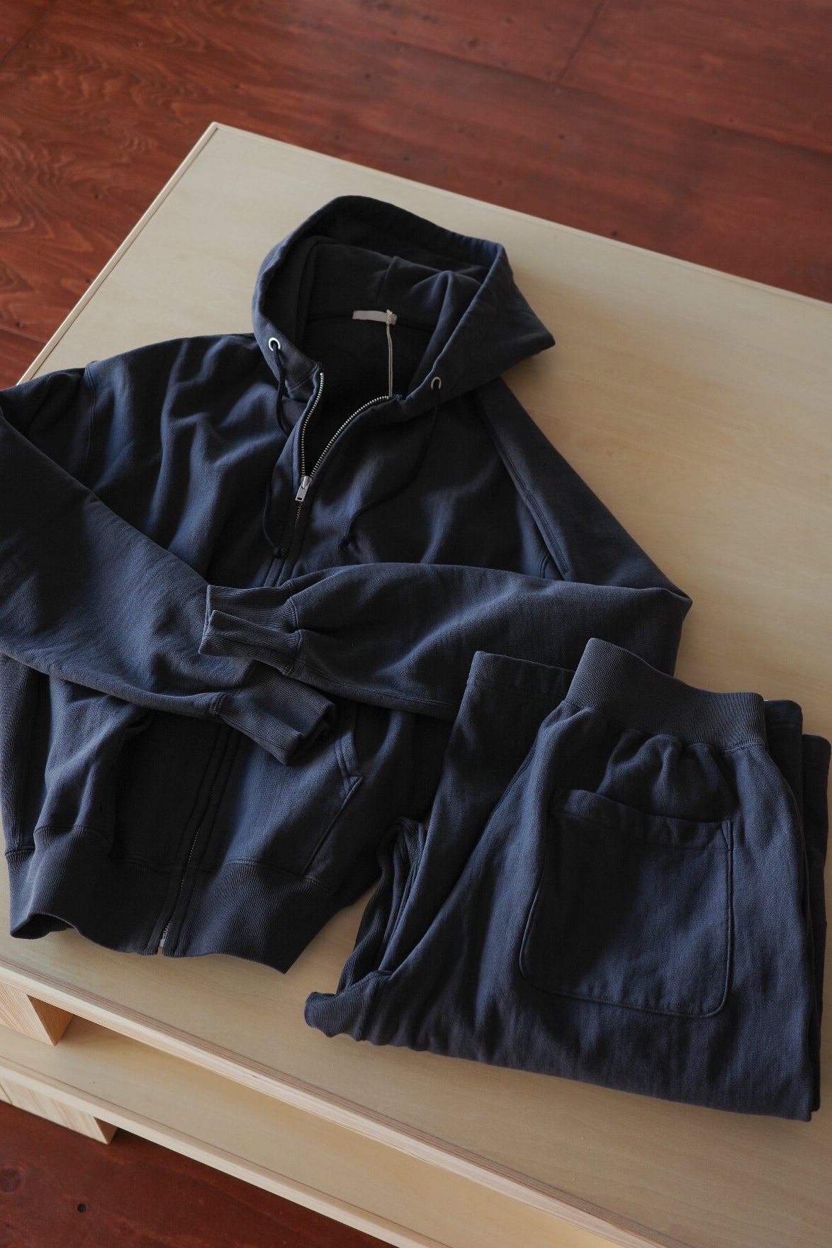 ULTERIOR FADED SILKY TERRY BAGGY SWEAT PANTS (The BORDER Edit.)