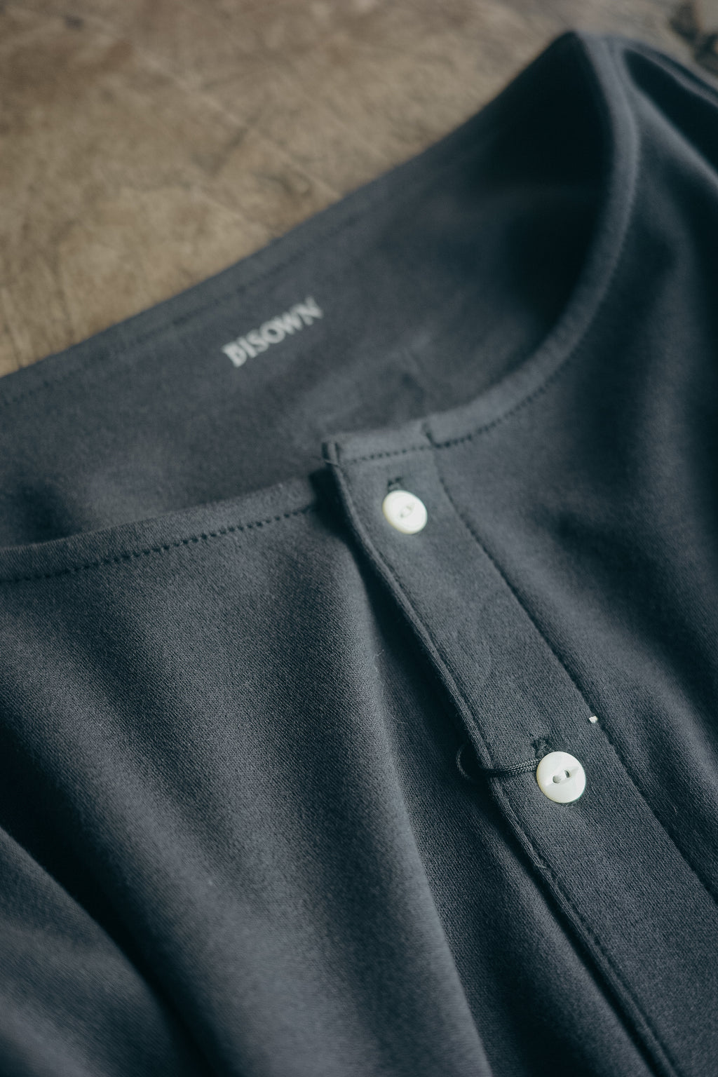 BISOWN CO/CA HENRY NECK CUT&SEWN