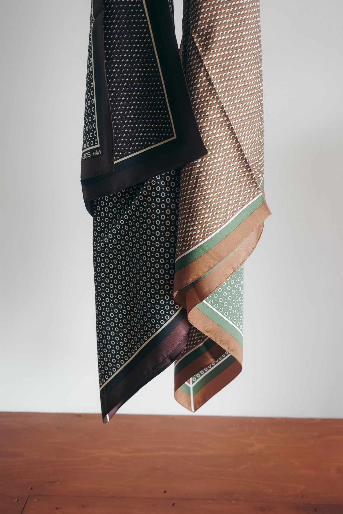 Nikki ESSENTIAL PIECES KOMON Silk Scarf