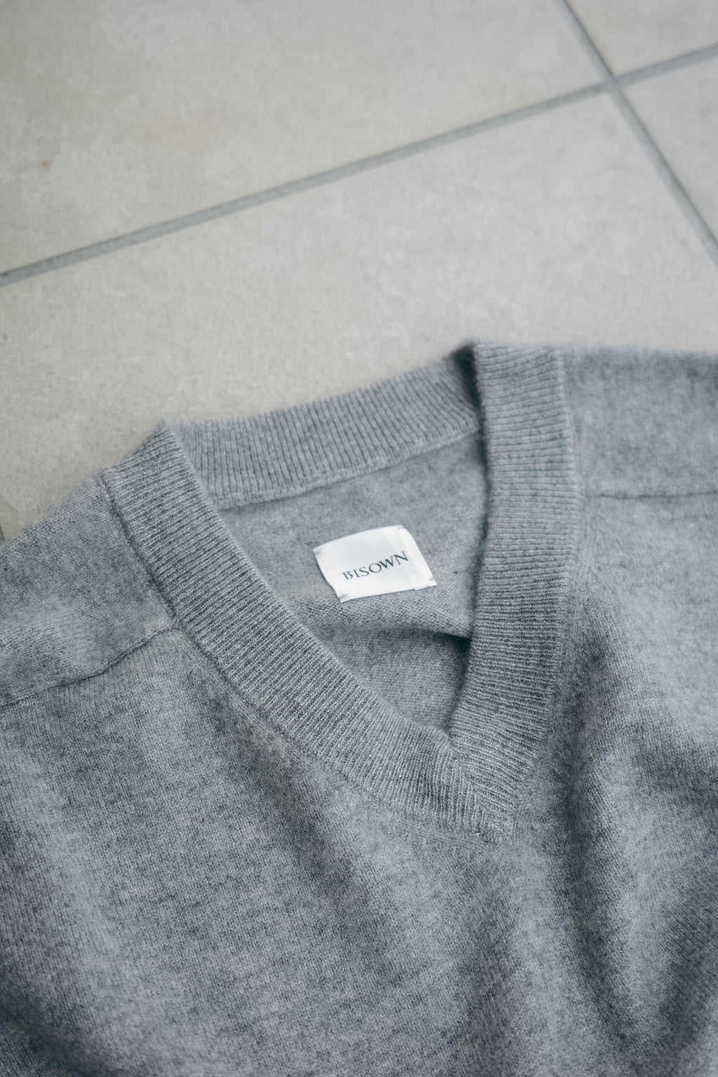 BISOWN CASHMERE B V NECK