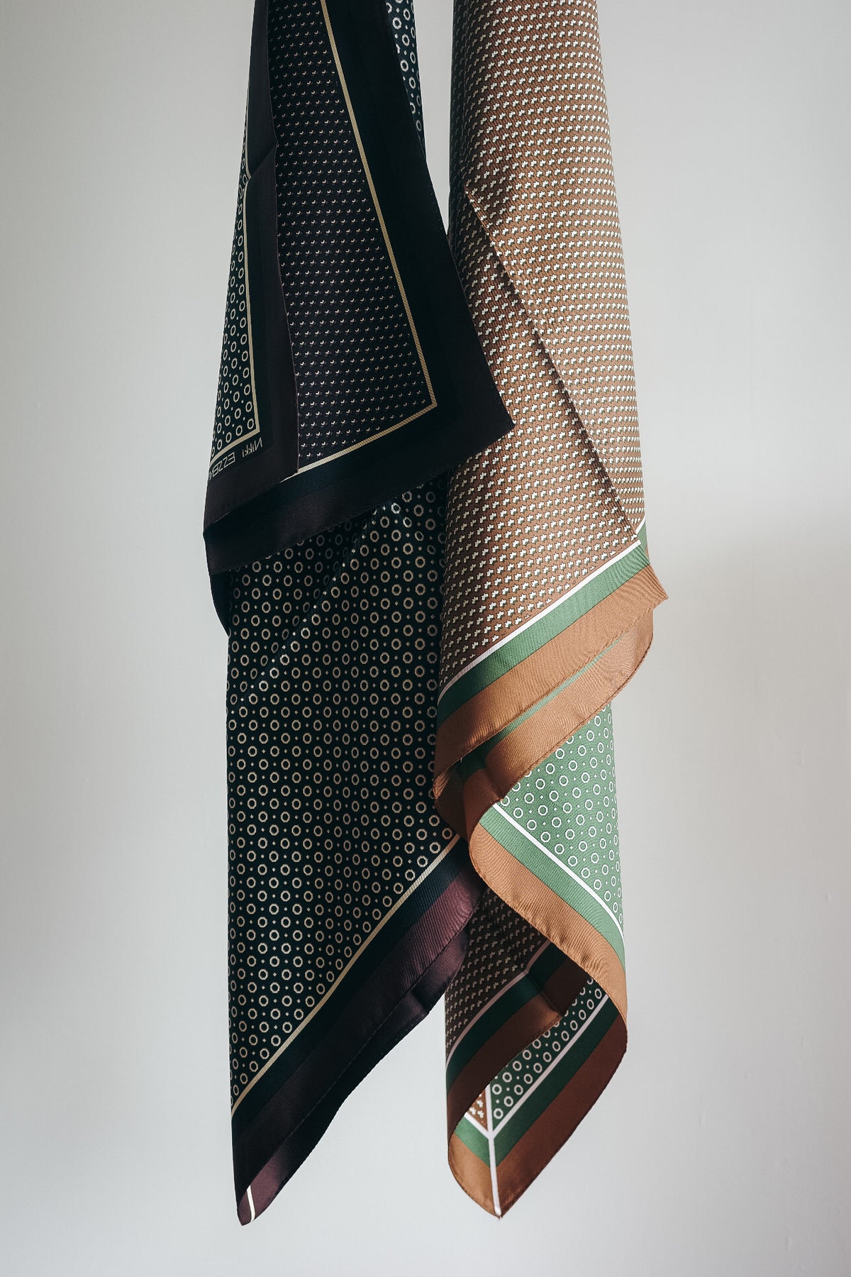 Nikki ESSENTIAL PIECES KOMON Silk Scarf