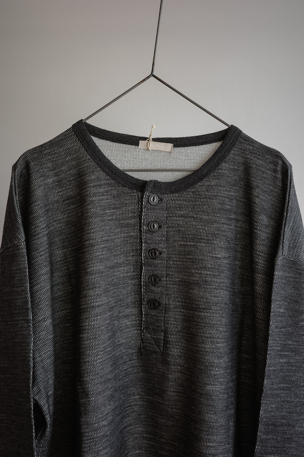 ULTERIOR W/C HONEYCOMB HENLEY-NECK TOP