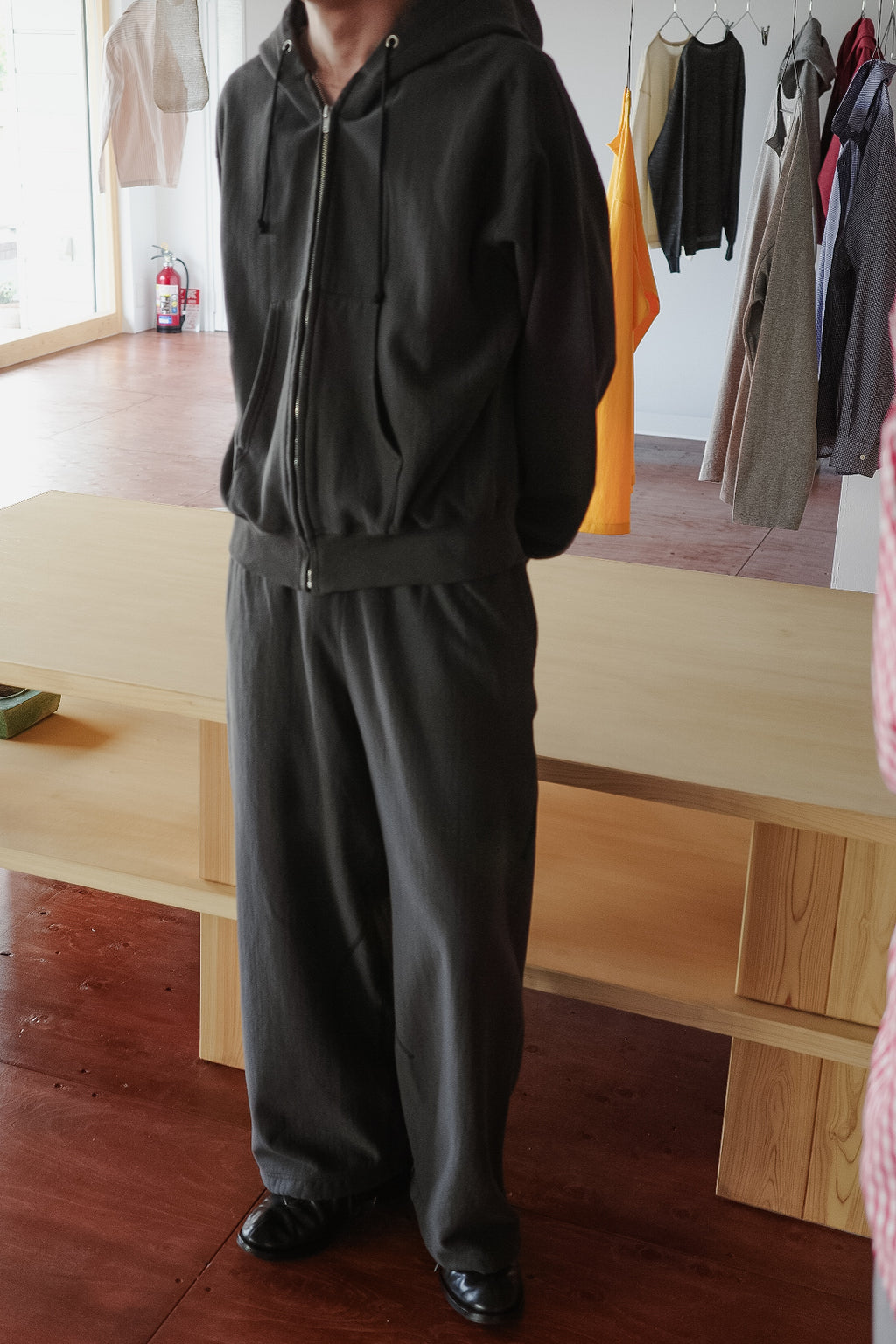 ULTERIOR FADED SILKY TERRY BAGGY SWEAT PANTS (The BORDER Edit.)