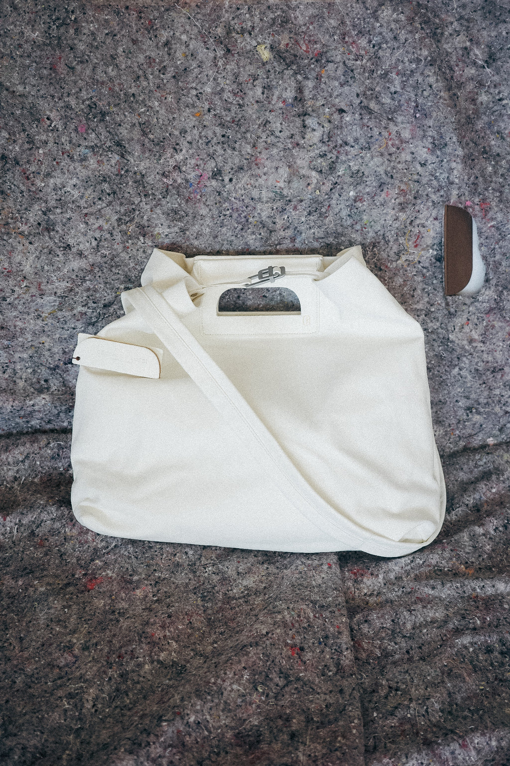 【10末-11頭 再入荷】CECCHI DE ROSSI MARKET NODO LEATHER