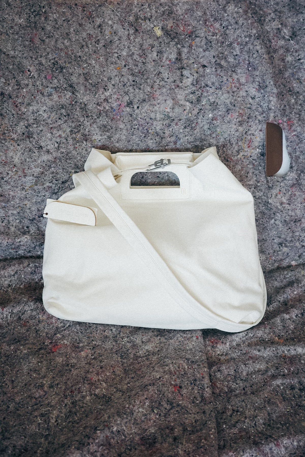 【10末-11頭 再入荷】CECCHI DE ROSSI MARKET NODO LEATHER