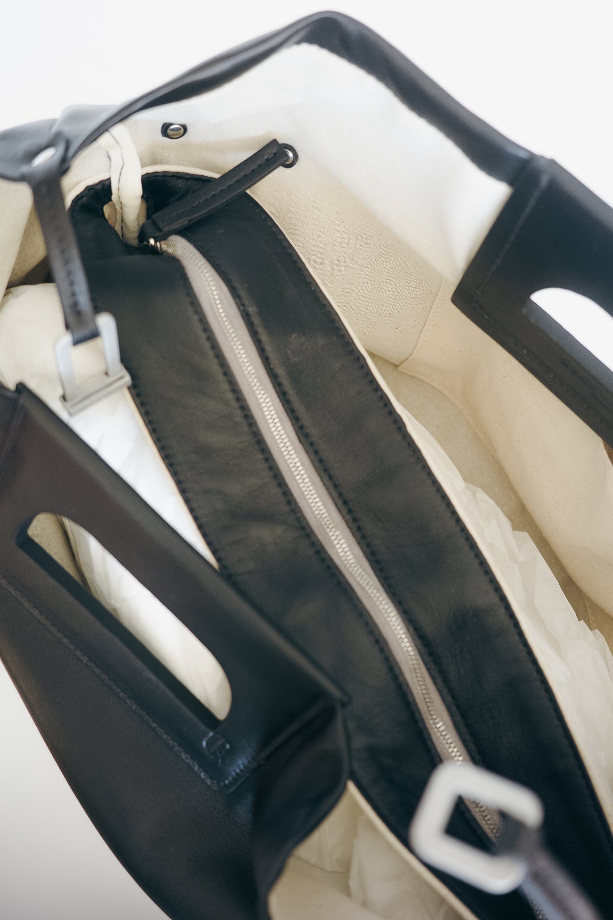 【10末-11頭 再入荷】CECCHI DE ROSSI MARKET NODO LEATHER