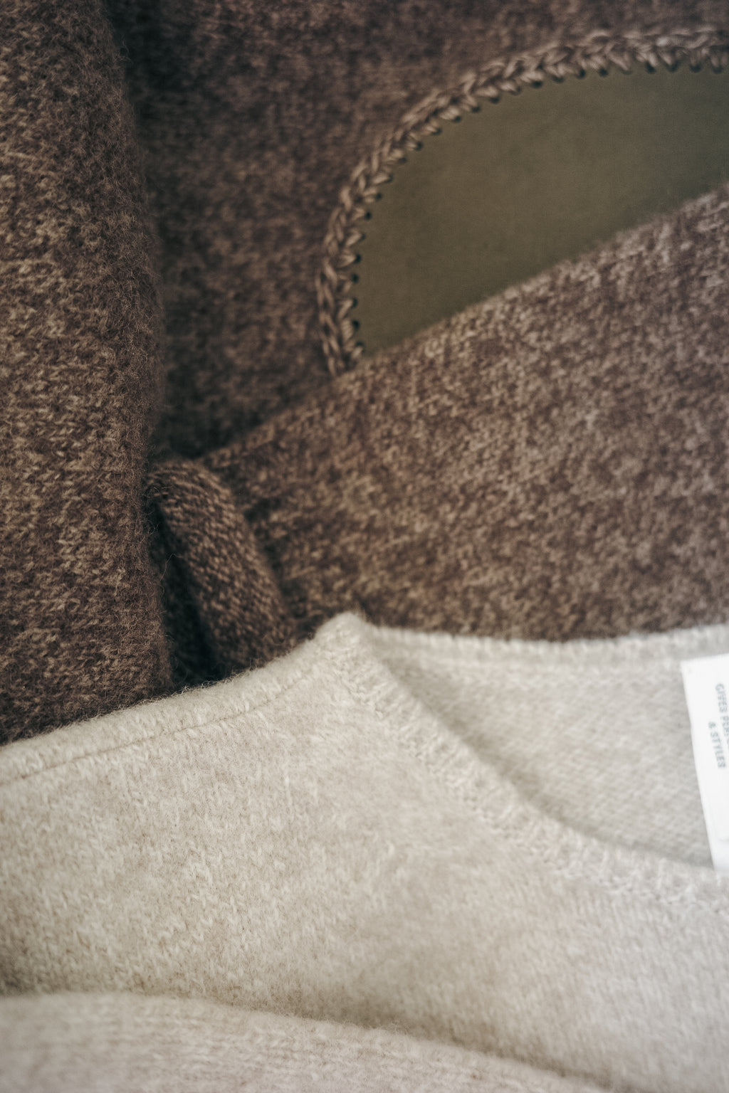 Olde H & Daughter WOOL/CASHMERE BOAT NECK P/O