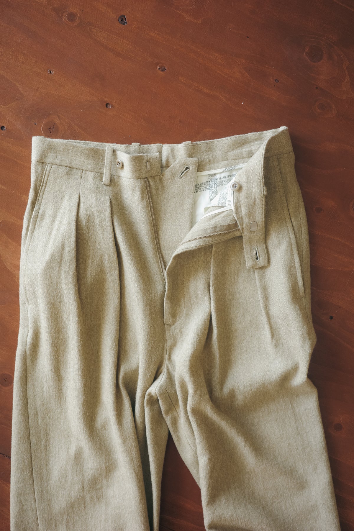 m's braque TUCKED BAGGY PANTS (The BORDER Edit.)
