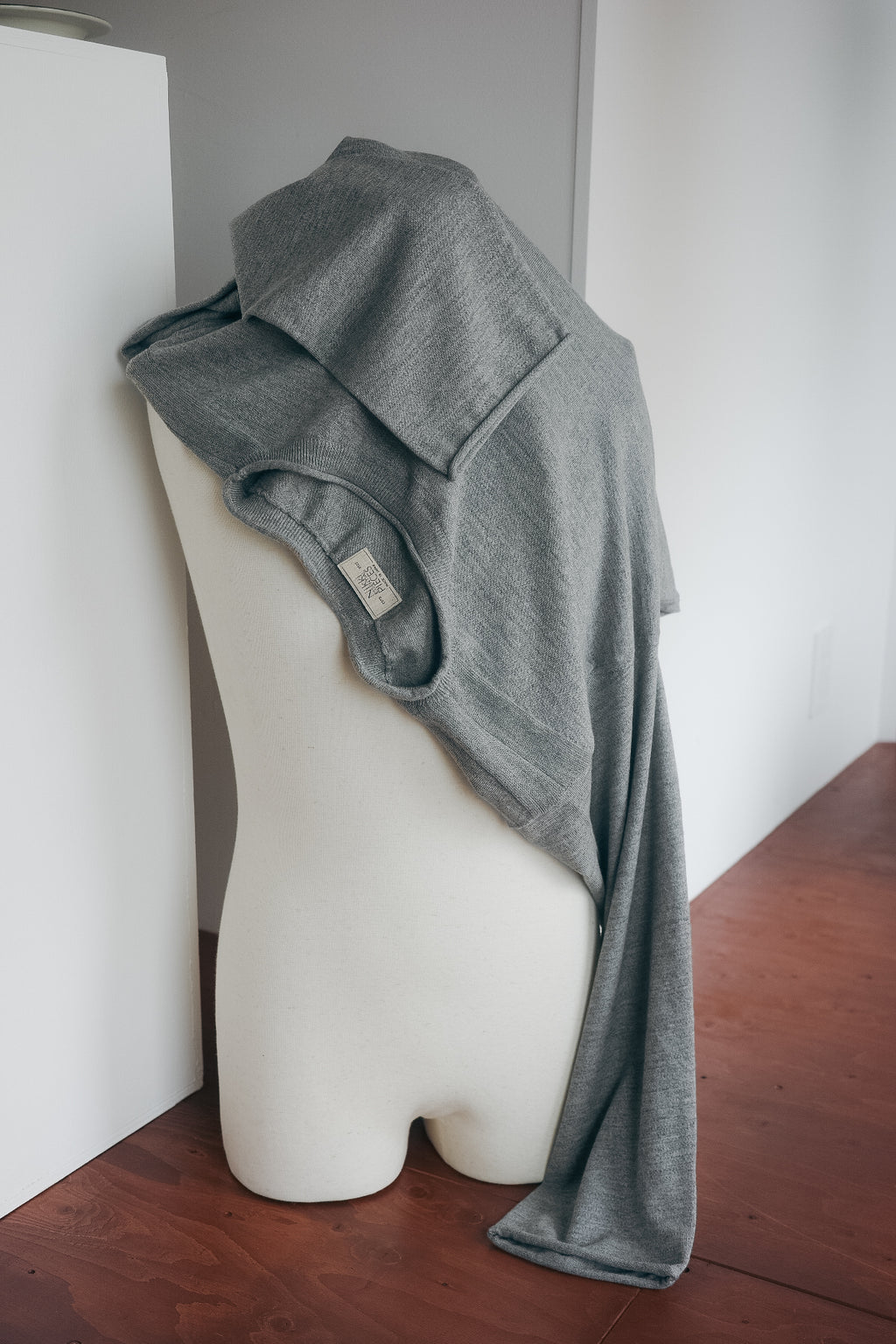 Nikki ESSENTIAL PIECES Suvin Wool Basque Shirt