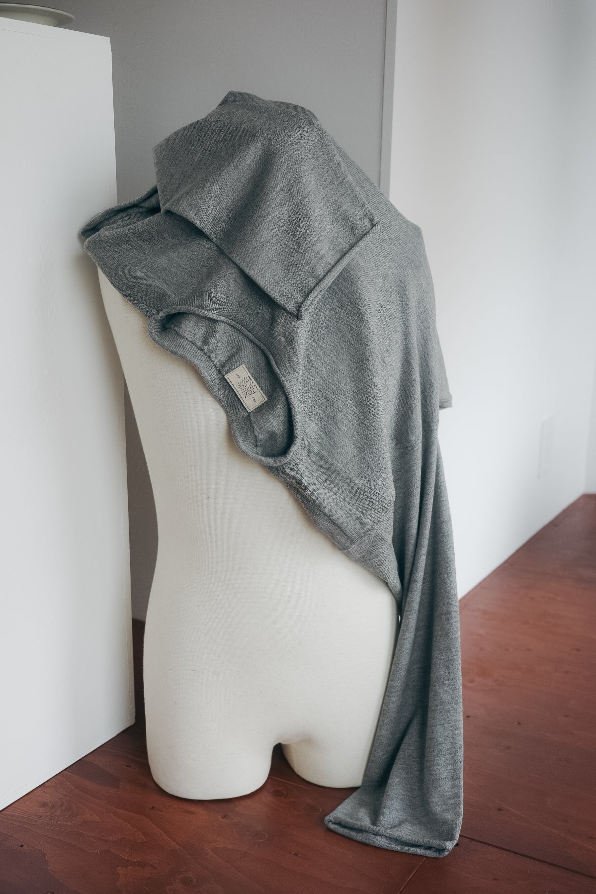 Nikki ESSENTIAL PIECES Suvin Wool Basque Shirt