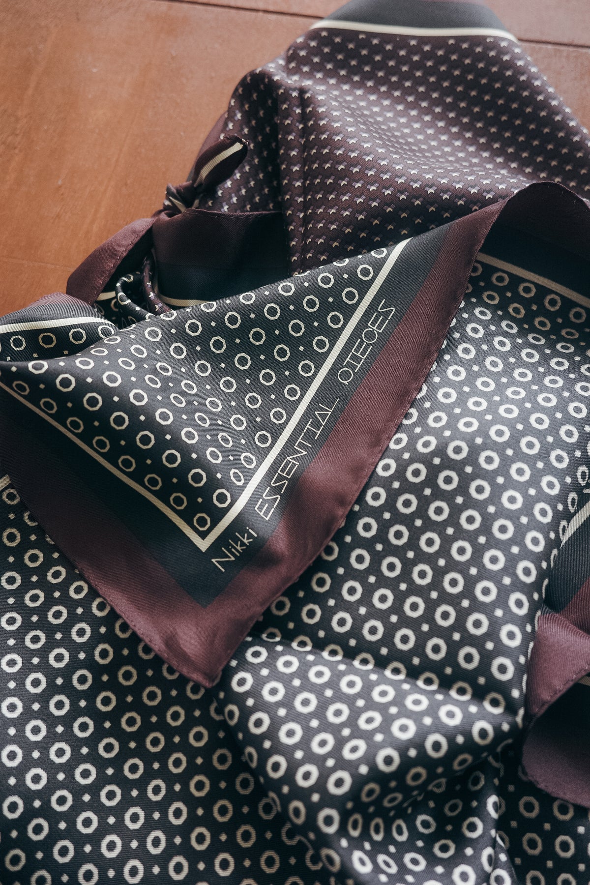 Nikki ESSENTIAL PIECES KOMON Silk Scarf