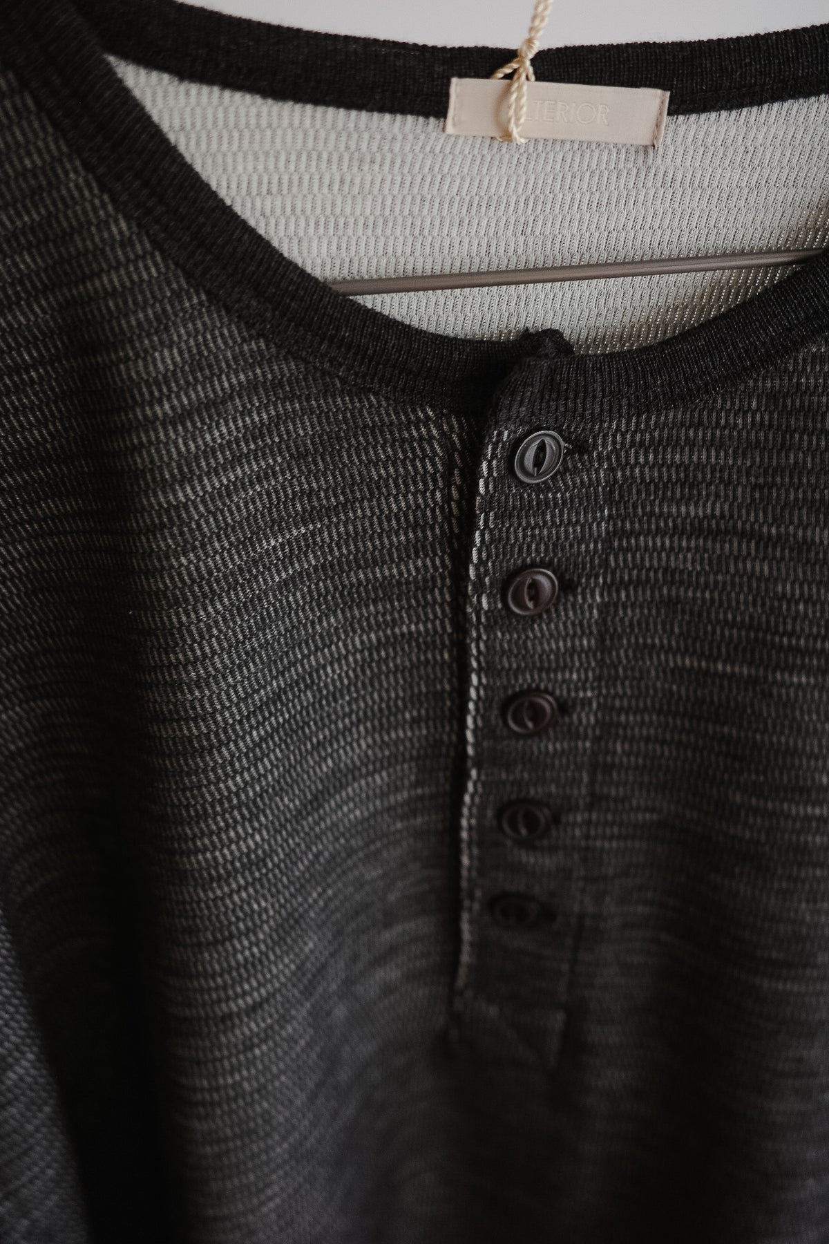 ULTERIOR W/C HONEYCOMB HENLEY-NECK TOP
