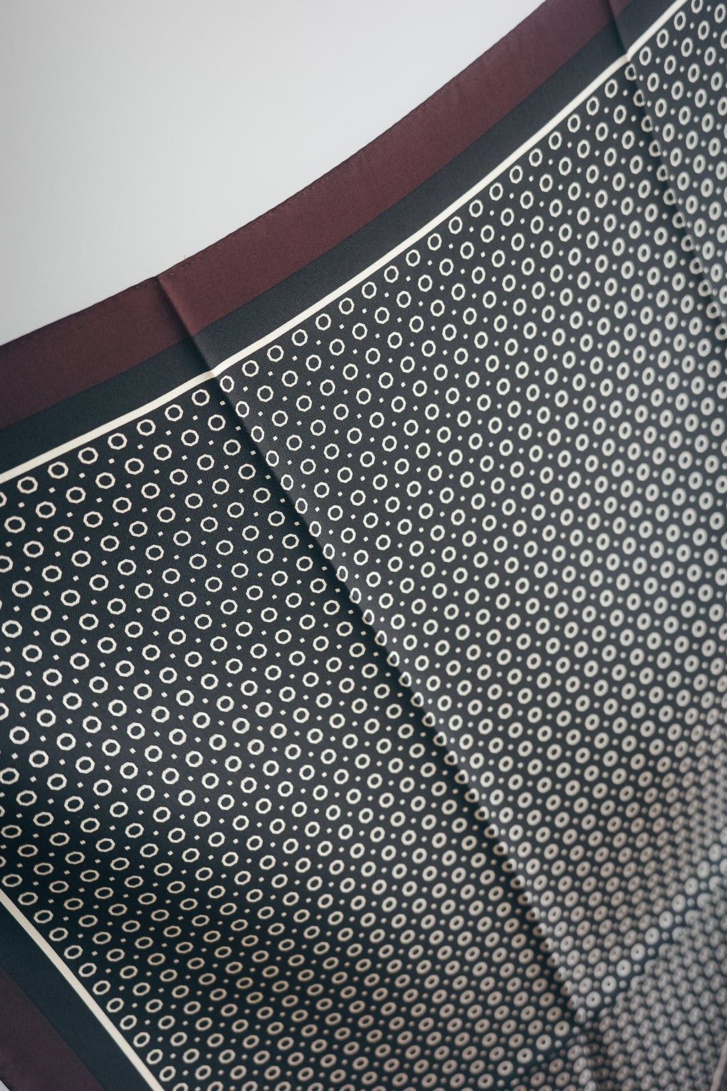 Nikki ESSENTIAL PIECES KOMON Silk Scarf