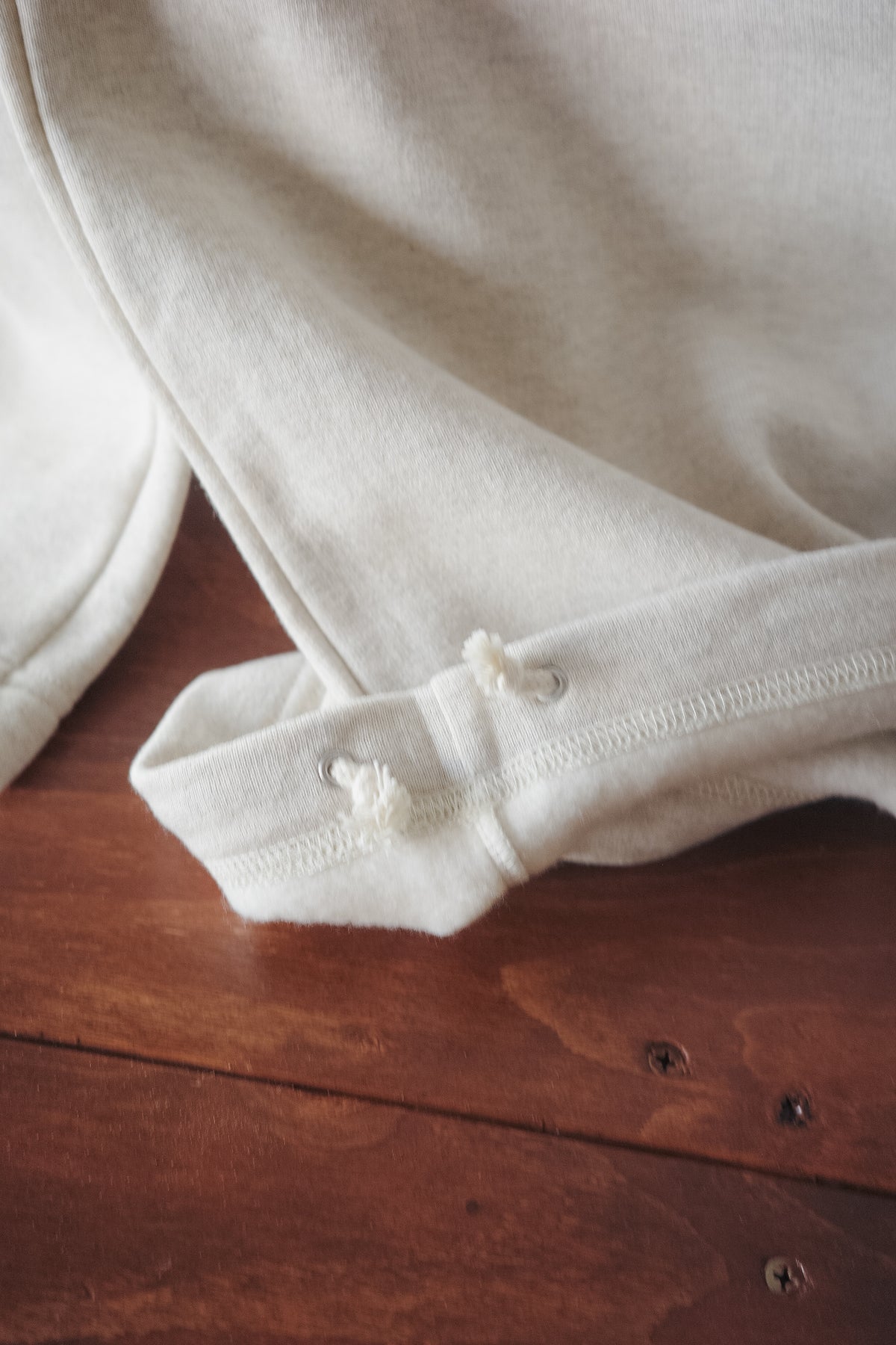 BISOWN LOOSE SWEAT PANTS