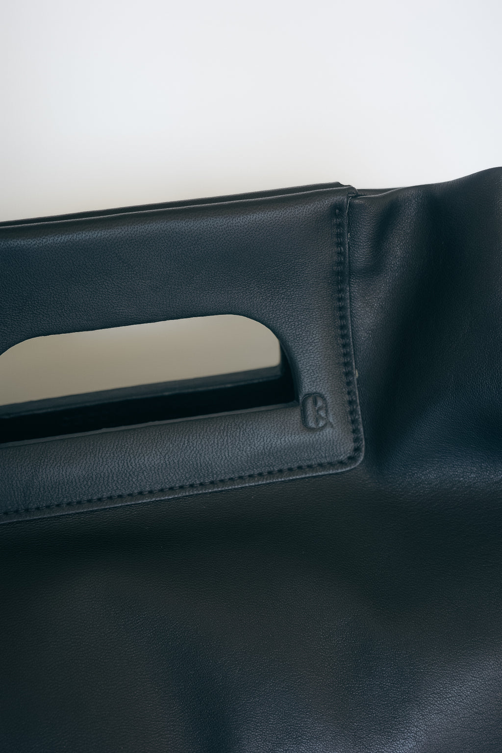 【10末-11頭 再入荷】CECCHI DE ROSSI MARKET NODO LEATHER