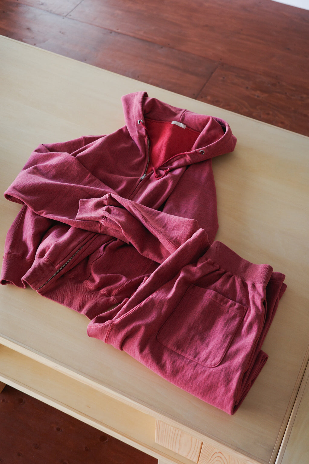 ULTERIOR FADED SILKY TERRY BAGGY SWEAT PANTS (The BORDER Edit.)