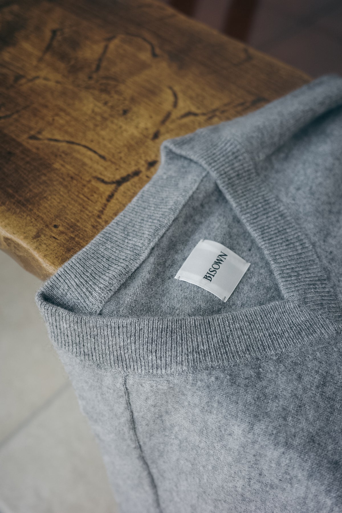 BISOWN CASHMERE B V NECK