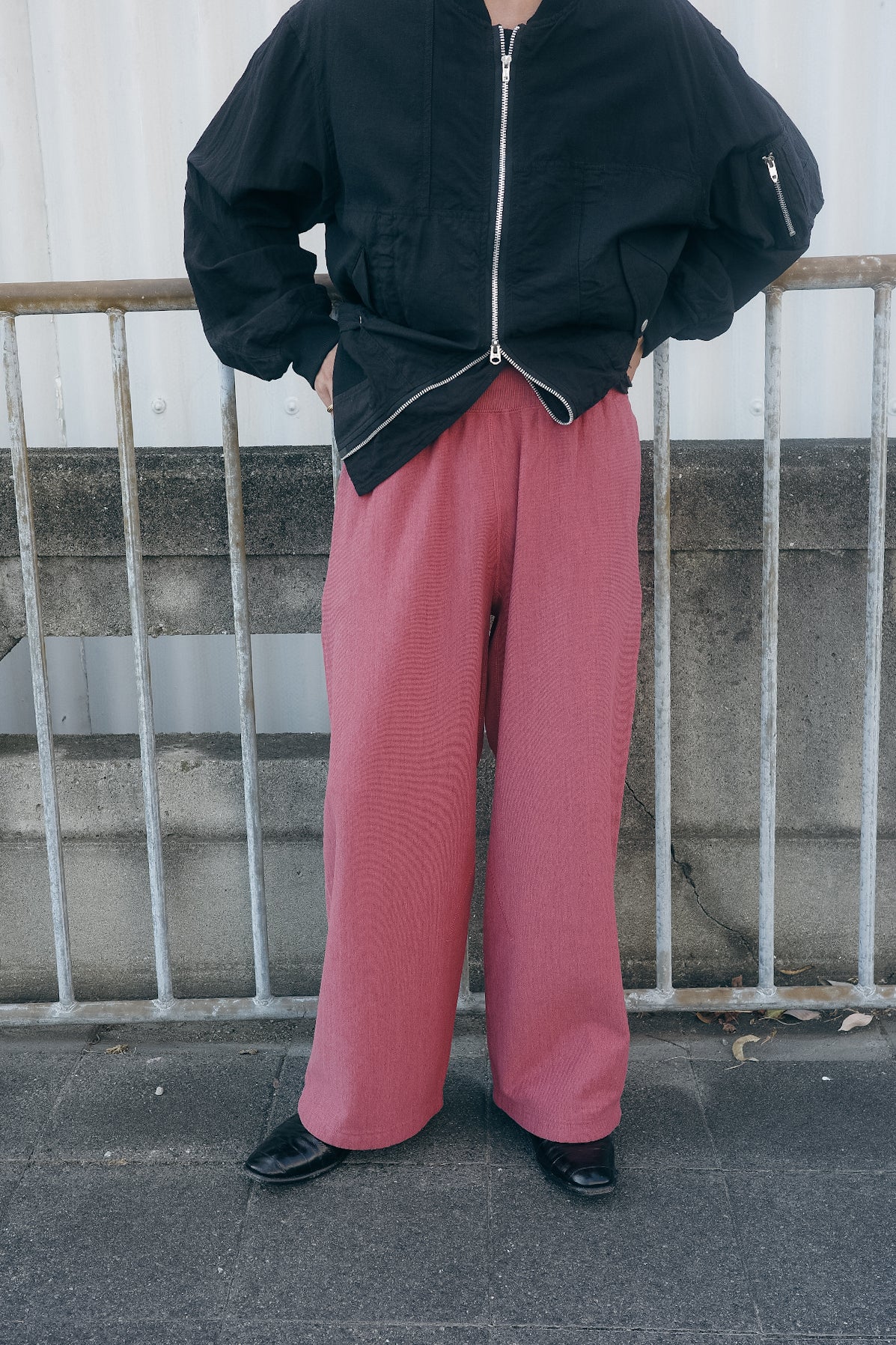 ULTERIOR FADED SILKY TERRY BAGGY SWEAT PANTS (The BORDER Edit.)