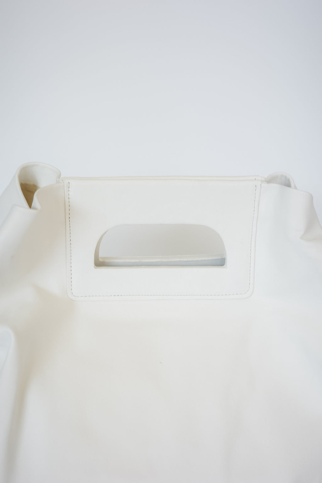 【10末-11頭 再入荷】CECCHI DE ROSSI MARKET NODO LEATHER