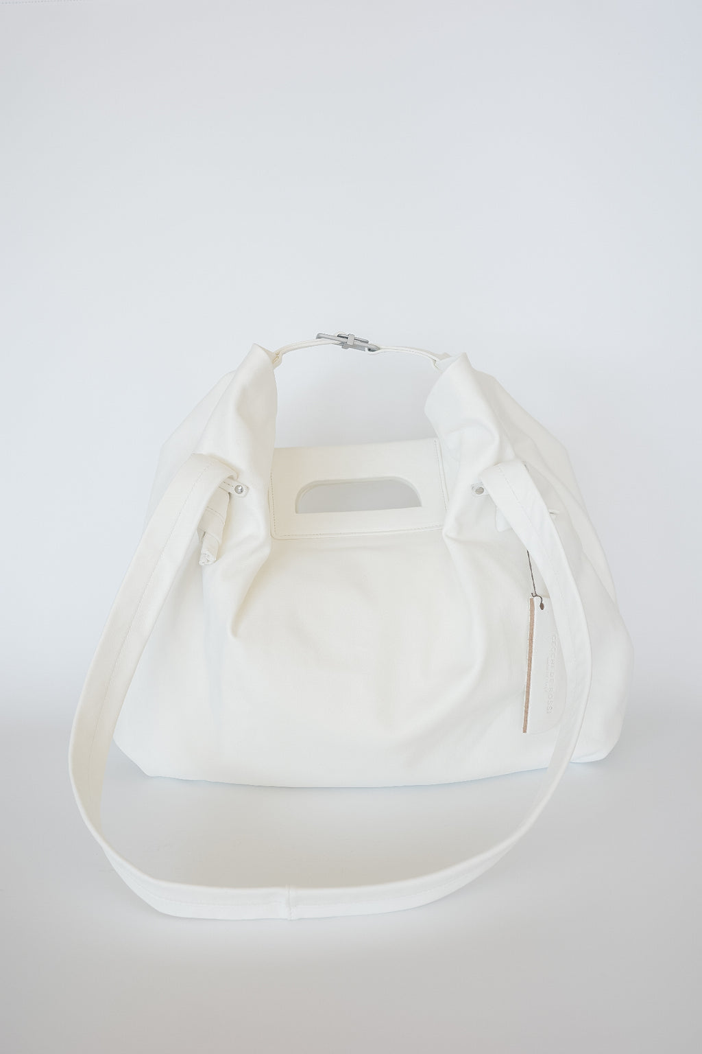 【10末-11頭 再入荷】CECCHI DE ROSSI MARKET NODO LEATHER