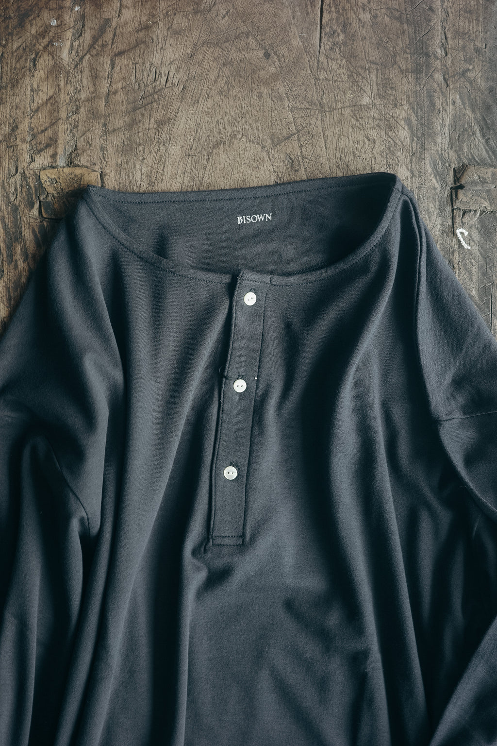 BISOWN CO/CA HENRY NECK CUT&SEWN